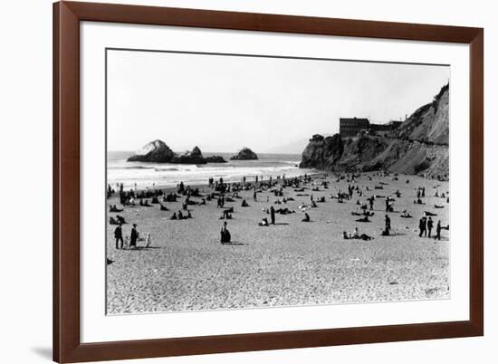 San Francisco, CA Cliff House and Beach Scene Photograph - San Francisco, CA-Lantern Press-Framed Art Print