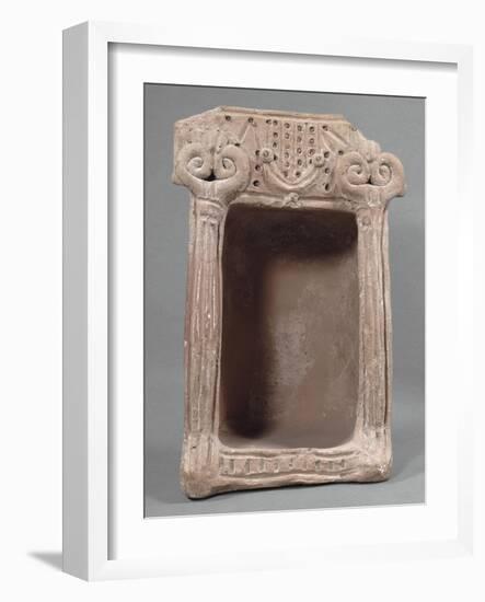 Sanctuaire domestique (paraît correspondre à un culte idolâtrique); terre cuite rose-null-Framed Giclee Print