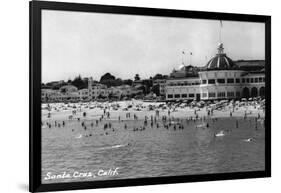 Santa Cruz, California - Crowds on the Beach Photograph-Lantern Press-Framed Art Print