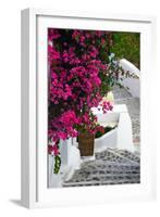 Santorini-mikdam-Framed Photographic Print