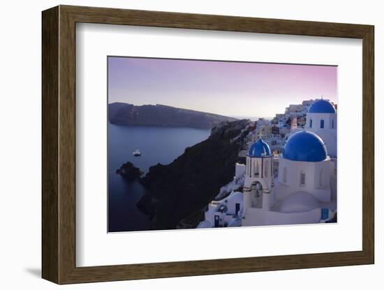 Santorini-mikdam-Framed Photographic Print