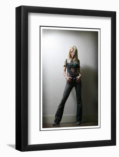 Sarah Harding Poses at a Girls Aloud Photo Shoot in K West Hotel, London, February 2005-null-Framed Photographic Print