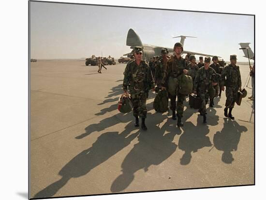 Saudi Arabia Army Soldiers U.S.Troops Arriving Air Base-Bob Daugherty-Mounted Photographic Print