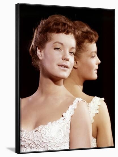 SCAMPOLO, 1957 directed by ALFRED WEIDENMANN Romy Schneider (photo)-null-Framed Photo