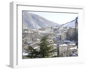 Scanno, Abruzzi, Italy, Europe-Oliviero Olivieri-Framed Photographic Print