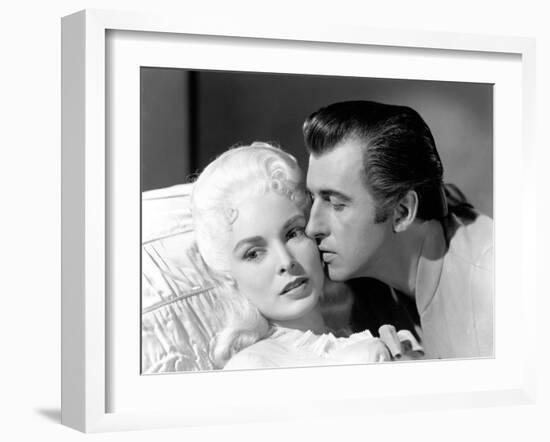 SCARAMOUCHE, 1952 directed by GEORGE SIDNEY Janet Leigh and Stewart Granger (b/w photo)-null-Framed Photo