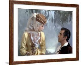 SCARAMOUCHE, 1952 directed by GEORGE SIDNEY Janet Leigh and Stewart Granger (photo)-null-Framed Photo