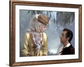 SCARAMOUCHE, 1952 directed by GEORGE SIDNEY Janet Leigh and Stewart Granger (photo)-null-Framed Photo