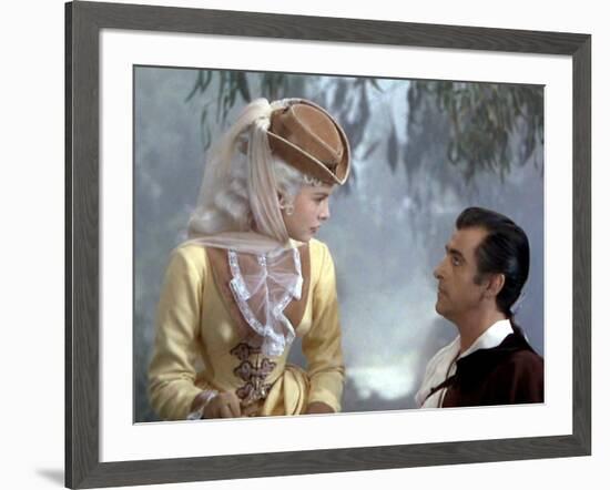 SCARAMOUCHE, 1952 directed by GEORGE SIDNEY Janet Leigh and Stewart Granger (photo)-null-Framed Photo