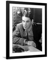 SCARFACE, 1932 directed by HOWAR HAWKS AND RICHARD ROSSON Paul Muni (b/w photo)-null-Framed Photo