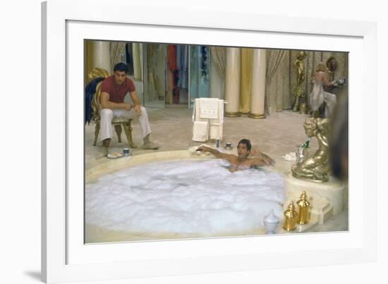 SCARFACE, 1983 directed by BRIAN by PALMA Steven Bauer and Al Pacino (photo)-null-Framed Photo