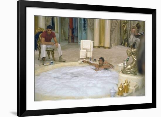 SCARFACE, 1983 directed by BRIAN by PALMA Steven Bauer and Al Pacino (photo)-null-Framed Photo