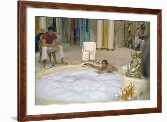 SCARFACE, 1983 directed by BRIAN by PALMA Steven Bauer and Al Pacino (photo)-null-Framed Photo