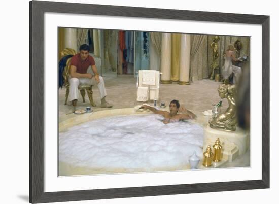 SCARFACE, 1983 directed by BRIAN by PALMA Steven Bauer and Al Pacino (photo)-null-Framed Photo