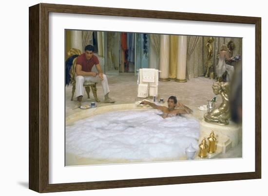 SCARFACE, 1983 directed by BRIAN by PALMA Steven Bauer and Al Pacino (photo)-null-Framed Photo