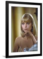 Scarface 1983 Directed by Brian De Palma Michelle Pfeiffer-null-Framed Photo