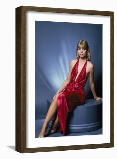 Scarface 1983 Directed by Brian De Palma Michelle Pfeiffer-null-Framed Photo