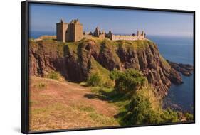 Scotland, Dunnottar Castle-Thomas Ebelt-Framed Photographic Print