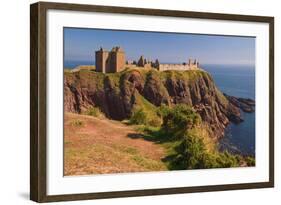 Scotland, Dunnottar Castle-Thomas Ebelt-Framed Photographic Print