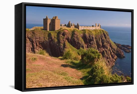 Scotland, Dunnottar Castle-Thomas Ebelt-Framed Stretched Canvas