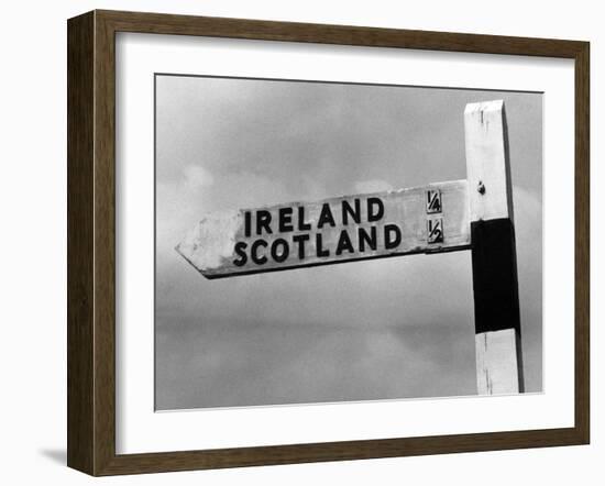 Scotland Ireland Sign-null-Framed Photographic Print