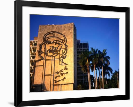 Sculpture of Che Guevara in the Plaza De La Revolucion, Havana, Cuba-Charlotte Hindle-Framed Photographic Print