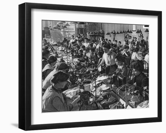 Seamstresses of the National Union of Women, Frankfurt Am Main, World War I, 1915-null-Framed Giclee Print