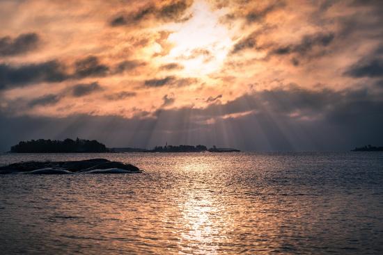 Seascape with sunrise and sun rays at morning in Gulf Of Finland Photo ...
