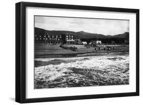 Seaside, Oregon Beach and Hotel Moore Photograph - Seaside, OR-Lantern Press-Framed Art Print