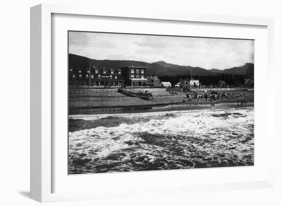 Seaside, Oregon Beach and Hotel Moore Photograph - Seaside, OR-Lantern Press-Framed Art Print