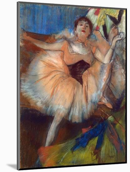 Seated Dancer, 1879-1880-Edgar Degas-Mounted Giclee Print