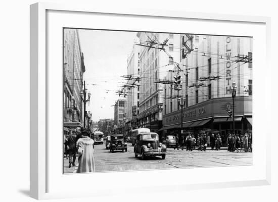 Seattle, WA Street Scene Downtown Photograph - Seattle, WA-Lantern Press-Framed Art Print