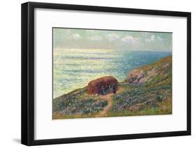 Seaweed Pickers at Moelan, Bretagne, 1900-Henry Moret-Framed Giclee Print