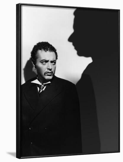 SECRET AGENT, 1936 directed by ALFRED HITCHCOCK Peter Lorre (b/w photo)-null-Framed Photo