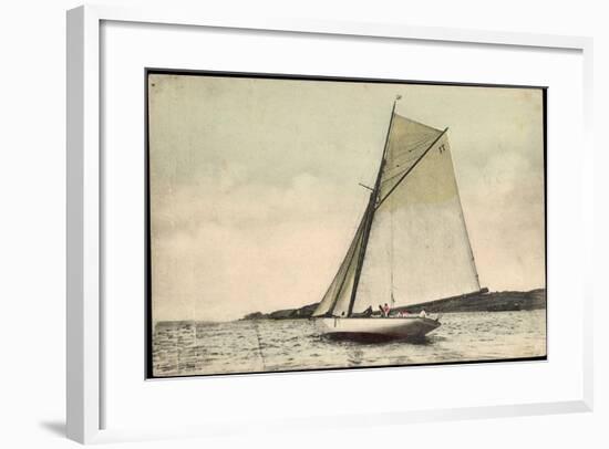 Segelboot in Seitenneigung, Wind, Wolken, Muecke-null-Framed Giclee Print