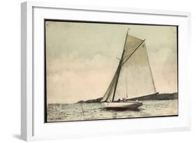 Segelboot in Seitenneigung, Wind, Wolken, Muecke-null-Framed Giclee Print