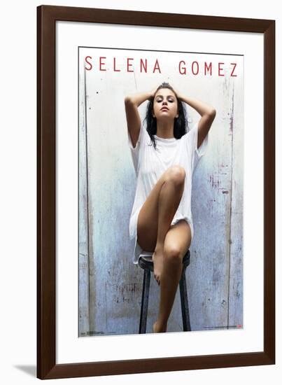 Selena Gomez - Stool-null-Framed Poster
