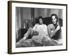 SENSO, 1954 directed by LUCHINO VISCONTI Farley Granger and Alida Valli (b/w photo)-null-Framed Photo