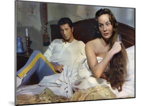 SENSO, 1954 directed by LUCHINO VISCONTI Farley Granger and Alida Valli (photo)-null-Mounted Photo