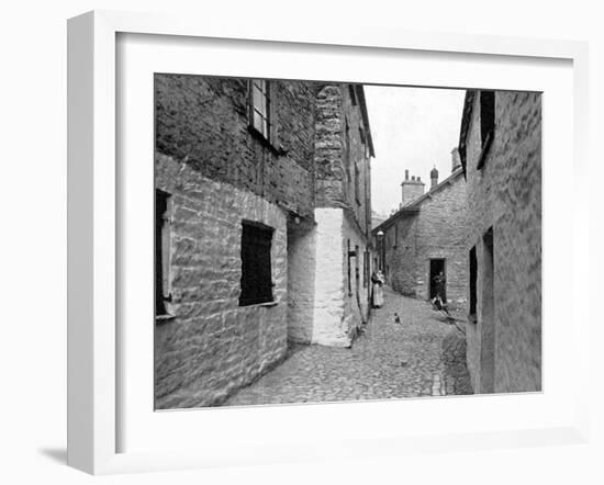 Sepulchre Lane, Kendal, Cumbria, 1924-1926-Valentine & Sons-Framed Giclee Print