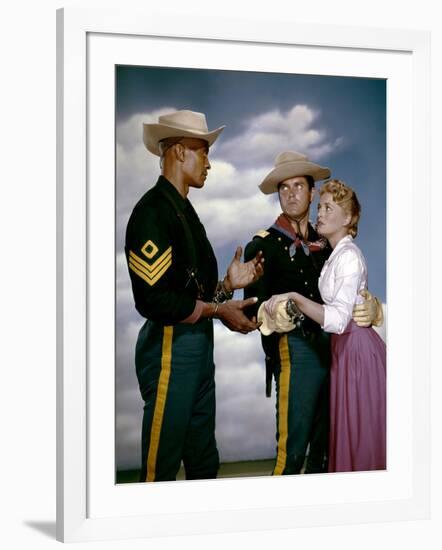 SERGEANT RUTLEGE directed by JohnFord with Woody Strode, Jeffrey Hunter and Constance Towers, 1960 -null-Framed Photo