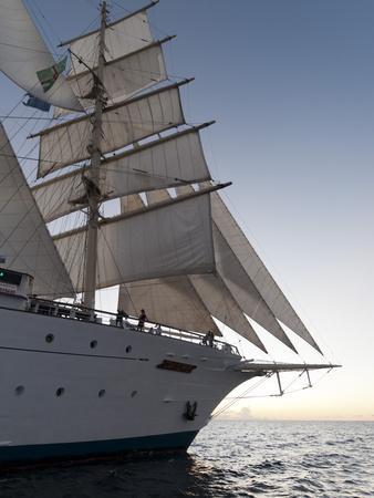 4 Masted Cruise Ships