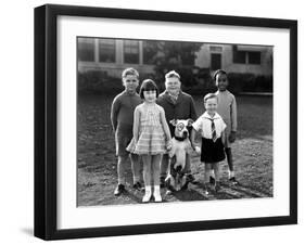 Serie Televisee Les Petites Canailles Little Rascals, C. 1930-null-Framed Photo