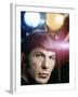 Serie televisee Mission Impossible (Saison 5) with Leonard Nimoy, 1971 (photo)-null-Framed Photo