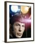 Serie televisee Mission Impossible (Saison 5) with Leonard Nimoy, 1971 (photo)-null-Framed Photo