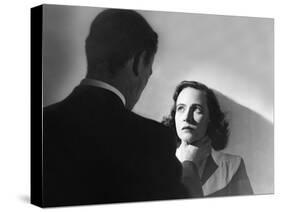 SHADOW OF A DOUBT, 1943 directed by ALFRED HITCHCOCK Joseph Cotten / Teresa Wright (b/w photo)-null-Stretched Canvas