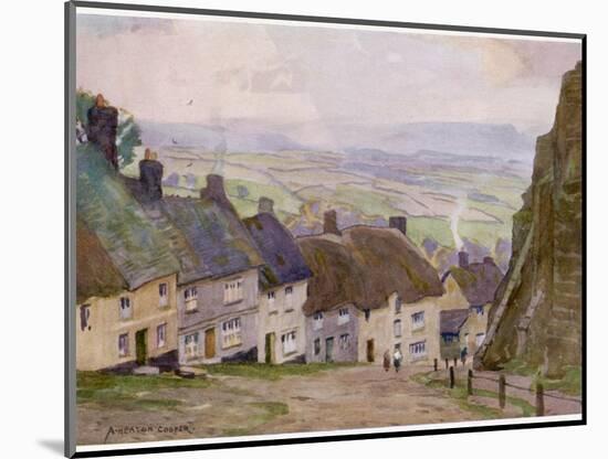 Shaftesbury, Dorset: Gold Hill-null-Mounted Photographic Print