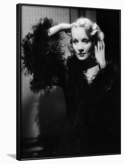 Shanghai Express by Josef von Sternberg with Marlene Dietrich, 1932 (b/w photo)-null-Framed Photo