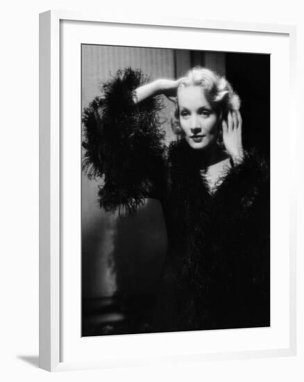 Shanghai Express by Josef von Sternberg with Marlene Dietrich, 1932 (b/w photo)-null-Framed Photo