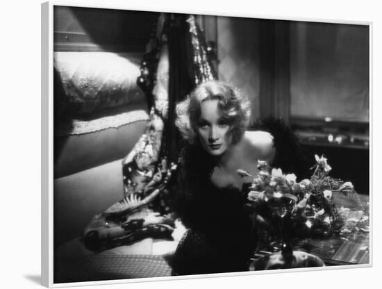 Shanghai Express by Josef von Sternberg with Marlene Dietrich, 1932 (b/w photo)-null-Framed Photo